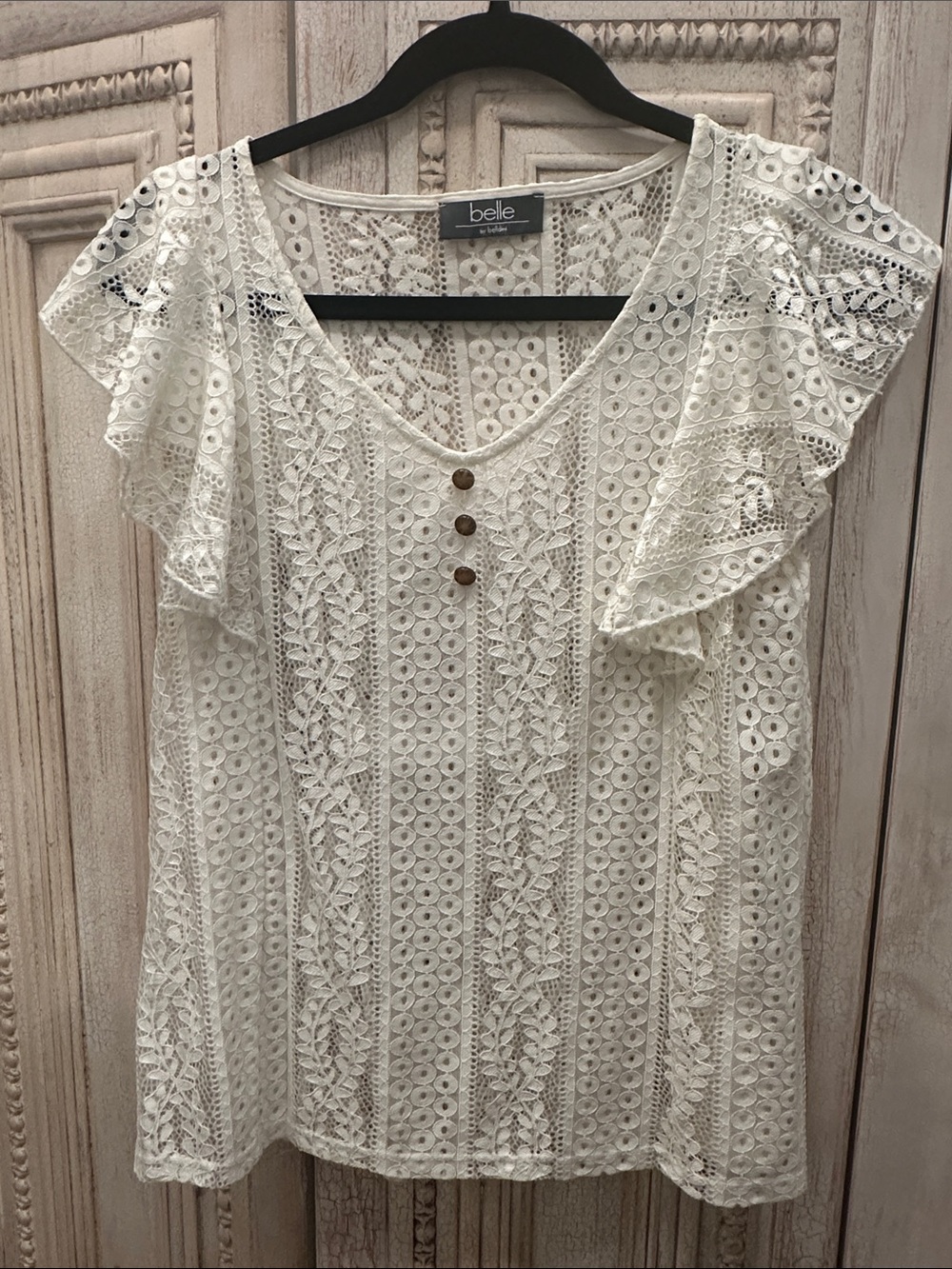 belle by Taylor White Lace Flutter Sleeve Blouse